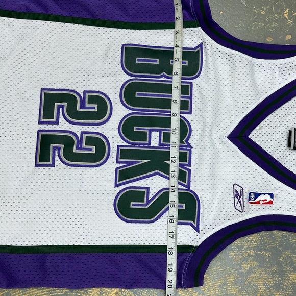 Reebok Michael Redd Milwaukee Bucks Jersey White Purple 22 Swingman NBA Stitched - Picture 9 of 10